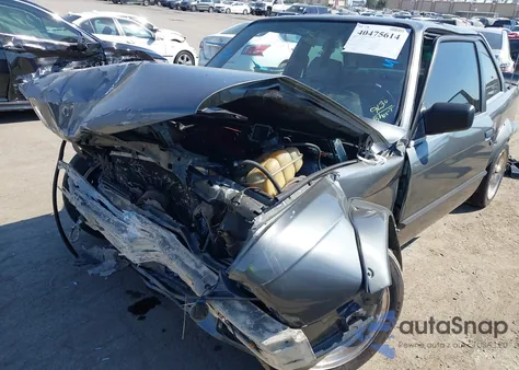 1989 BMW 325 I Automatic/Is Automatic from USA, damaged, VIN WBAAA2305K4258516